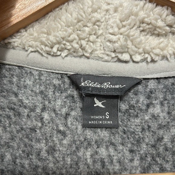 EDDIE BAUER fleece hooded vest. Size S - Picture 6 of 8